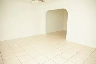 25 NE 43rd St, Miami, FL 33137 - Photo 11