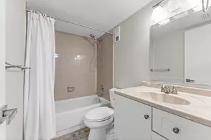 2205 S Cypress Bend Dr, Pompano Beach, FL 33069 - Photo 21