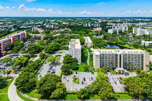 2205 S Cypress Bend Dr, Pompano Beach, FL 33069 - Photo 23
