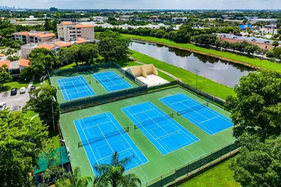 2205 S Cypress Bend Drive #103, Pompano Beach, FL 33069 - Photo 5