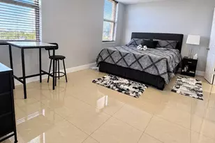 427 Golden Isles Dr, Hallandale Beach, FL 33009 - Photo 3