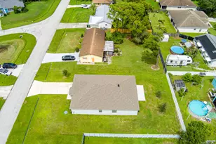 1811 SE Sandia Dr, Port Saint Lucie, FL 34983 - Photo 7
