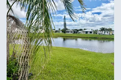 10 La Paloma Lane, Port Saint Lucie, FL 34952 - Photo 5