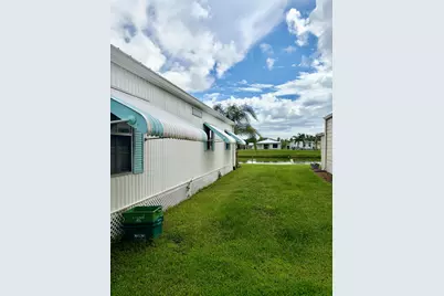 10 La Paloma Lane, Port Saint Lucie, FL 34952 - Photo 3