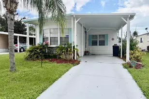 10 La Paloma Ln, Port Saint Lucie, FL 34952 - Photo 1