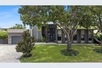 2424 NE 27th Avenue, Fort Lauderdale, FL 33305 - Photo 1