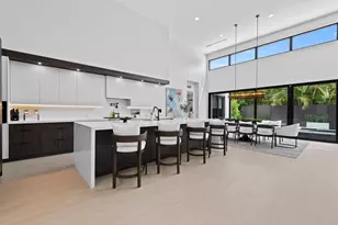 2424 NE 27th Ave, Fort Lauderdale, FL 33305 - Photo 3