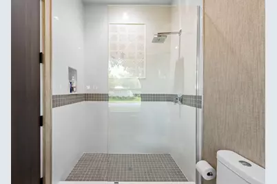2424 NE 27th Avenue, Fort Lauderdale, FL 33305 - Photo 17