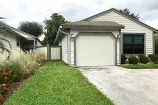 2551 Bedford Mews Dr, Wellington, FL 33414 - Photo 3
