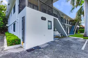 520 NE 45th St, Boca Raton, FL 33431 - Photo 1