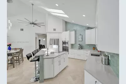 4495 Woodfield Boulevard, Boca Raton, FL 33434 - Photo 7