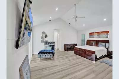 4495 Woodfield Boulevard, Boca Raton, FL 33434 - Photo 17