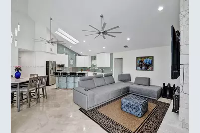 4495 Woodfield Boulevard, Boca Raton, FL 33434 - Photo 15