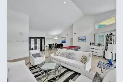 4495 Woodfield Boulevard, Boca Raton, FL 33434 - Photo 11