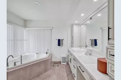 4495 Woodfield Boulevard, Boca Raton, FL 33434 - Photo 21