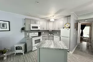 226 Durham E, Deerfield Beach, FL 33442 - Photo 5