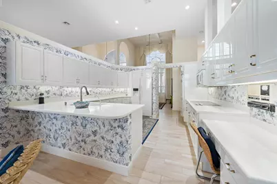 64 Cayman Place, Palm Beach Gardens, FL 33418 - Photo 11