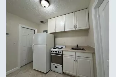 227 Foresteria Drive #D, Lake Park, FL 33403 - Photo 3