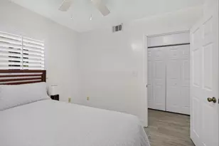 9730 NW 23rd Ct, Pembroke Pines, FL 33024 - Photo 27