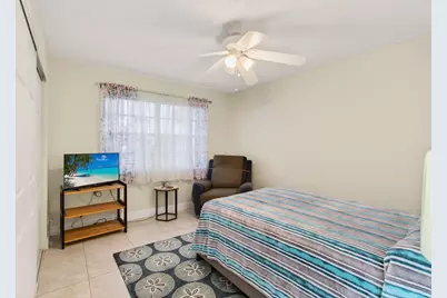 136 Lake Rebecca Drive, West Palm Beach, FL 33411 - Photo 23