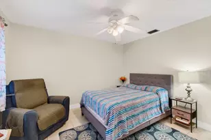 136 Lake Rebecca Dr, West Palm Beach, FL 33411 - Photo 29