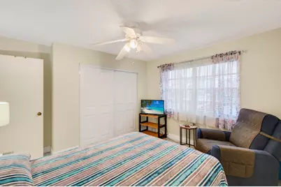 136 Lake Rebecca Drive, West Palm Beach, FL 33411 - Photo 25