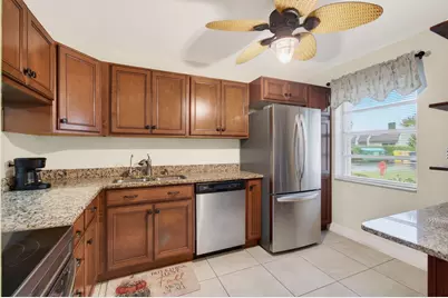 136 Lake Rebecca Drive, West Palm Beach, FL 33411 - Photo 19