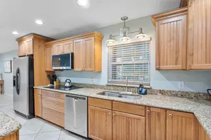 1577 Thumb Point Dr, Fort Pierce, FL 34949 - Photo 11