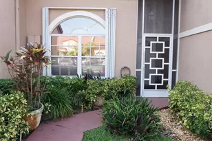 9919 Malvern Dr, Tamarac, FL 33321 - Photo 3