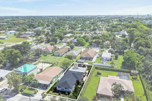 27 NW 14th Ave, Delray Beach, FL 33444 - Photo 3