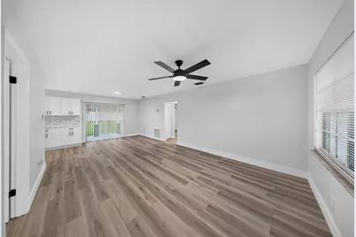 2557 SE Robin Circle, Port Saint Lucie, FL 34952 - Photo 3