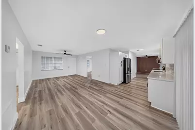 2557 SE Robin Circle, Port Saint Lucie, FL 34952 - Photo 5