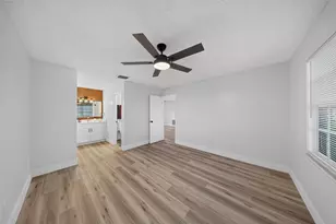 2557 SE Robin Cir, Port Saint Lucie, FL 34952 - Photo 15