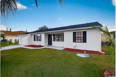 2557 SE Robin Circle, Port Saint Lucie, FL 34952 - Photo 27