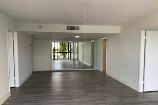 2425 Presidential Way, West Palm Beach, FL 33401 - Photo 7
