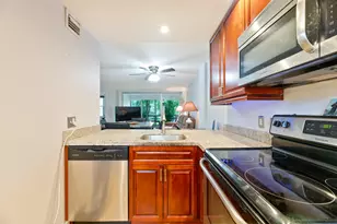 101 Royal Pk Dr, Oakland Park, FL 33309 - Photo 7