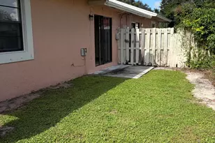 1303 Hempstead St, Wellington, FL 33414 - Photo 21
