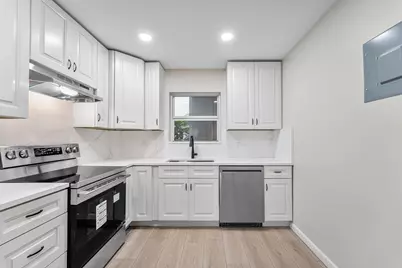 1212 SE 2nd Court #103, Fort Lauderdale, FL 33301 - Photo 11