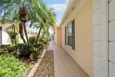 8863 SE Retreat Drive, Hobe Sound, FL 33455 - Photo 5