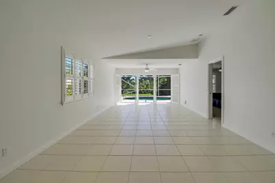8863 SE Retreat Drive, Hobe Sound, FL 33455 - Photo 13