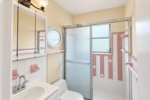 531 SW 11th Ave, Hallandale Beach, FL 33009 - Photo 31