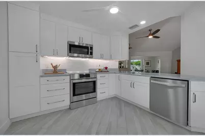 129 Stillwater Circle, Jupiter, FL 33458 - Photo 7