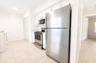 4725 SE Teri Pl, Stuart, FL 34997 - Photo 3