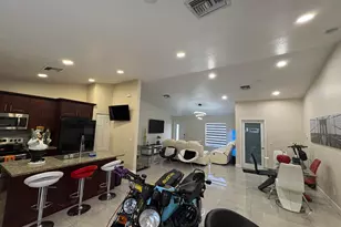 3941 Tropical Wy, Palm Springs, FL 33461 - Photo 9