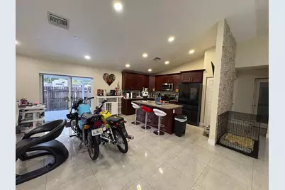 3941 Tropical Way, Palm Springs, FL 33461 - Photo 11