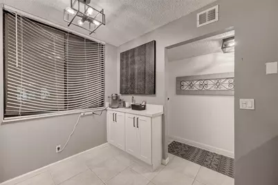 8592 W Sunrise Boulevard #Unit 206, Plantation, FL 33322 - Photo 9