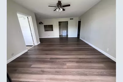 1002 Green Pine Boulevard #F2, West Palm Beach, FL 33409 - Photo 3