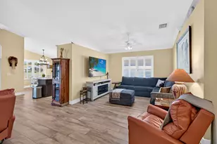 10398 Utopia Cir E, Boynton Beach, FL 33437 - Photo 13