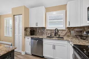 10398 Utopia Cir E, Boynton Beach, FL 33437 - Photo 37