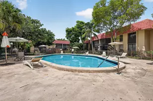 750 NE 199th St, Miami, FL 33179 - Photo 33